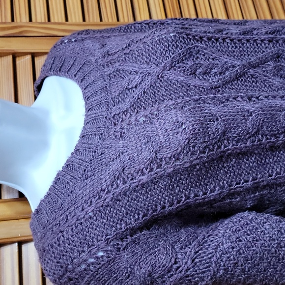 Between you & me burgundy sweater top sz Small - Picture 5 of 6